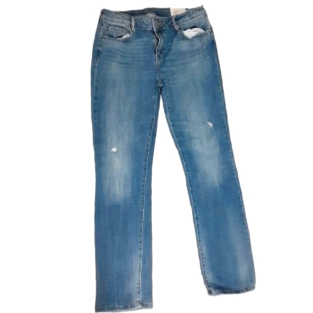 Straight leg blue jeans slightly distressed